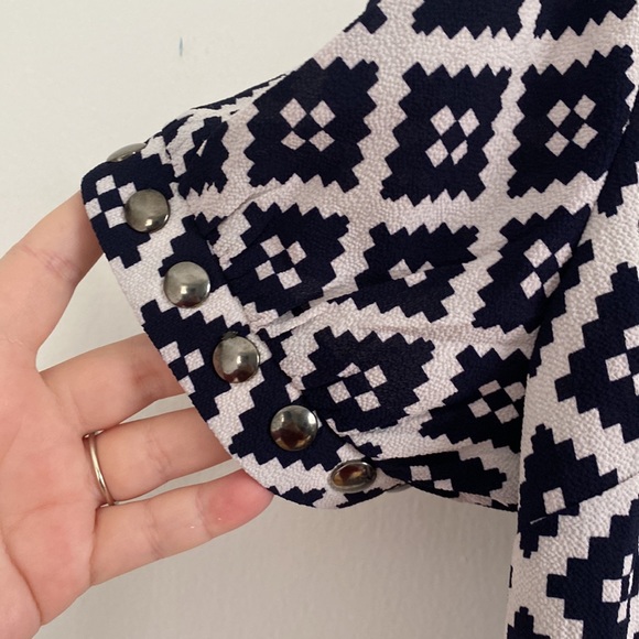 NWT. 41 hawthorn.  dark blue and cream top.  Women’s medium - Picture 3 of 6